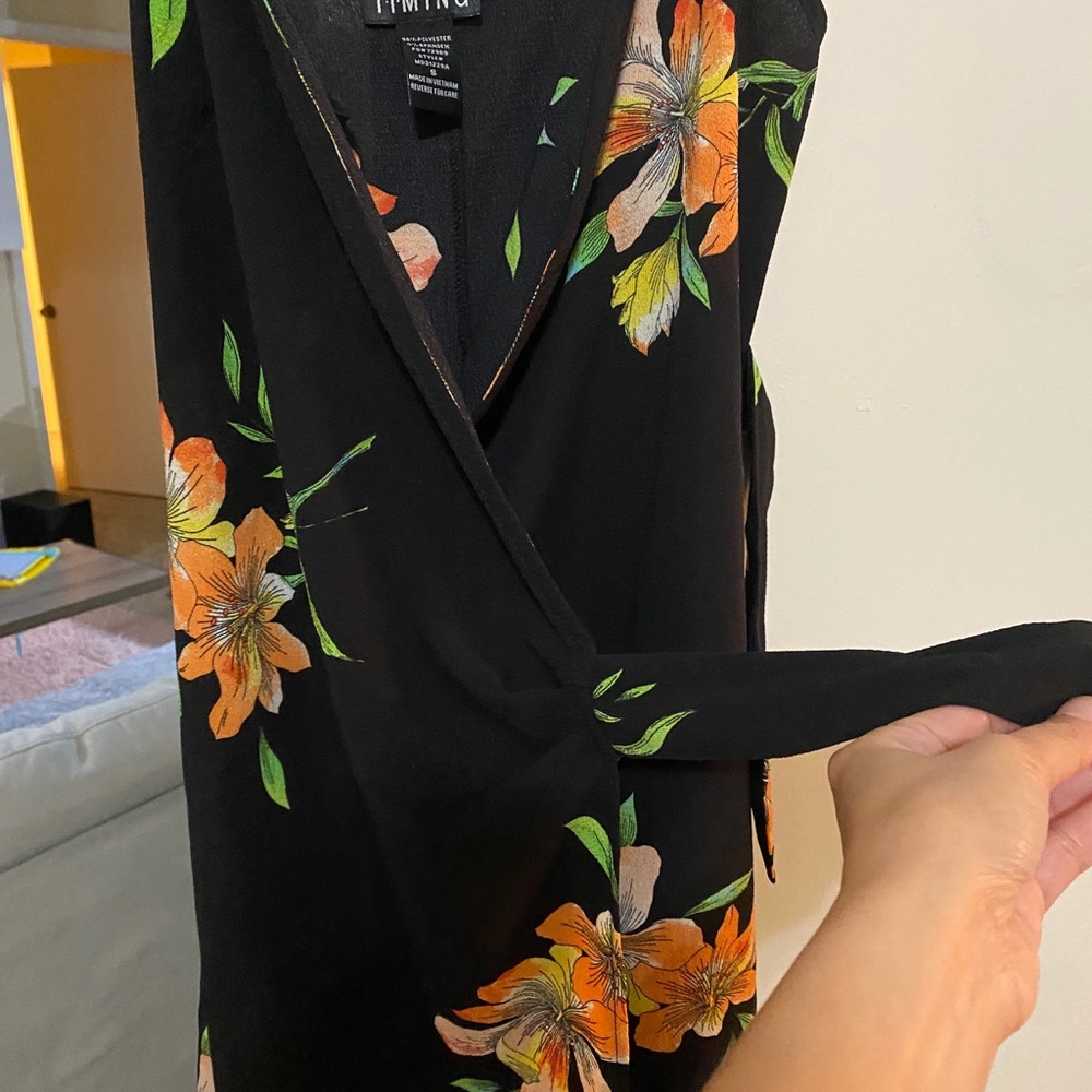 Dress - Picture 5 of 5